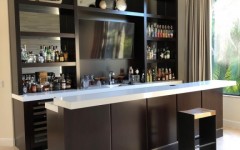 Evan-bar-TV